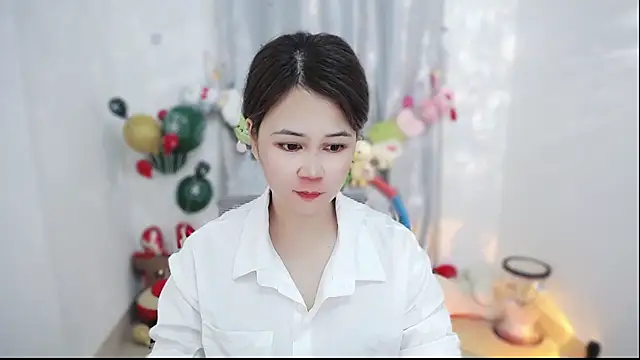 Fan ting online show from February 15, 11:30 am