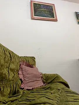 Evabigass online show from May 4, 1:18 pm