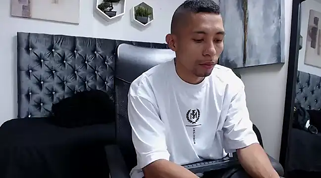 richar voller online show from December 4, 11:19 am