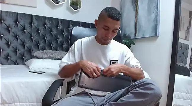 richar voller online show from February 4, 2:43 pm