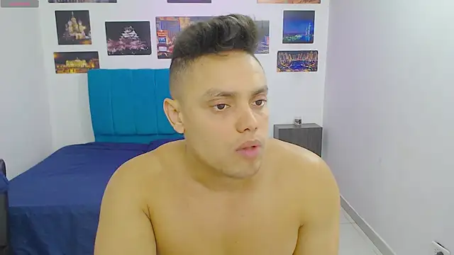 Snapshot of Booy_Hott chatting on January 23, 3:11 pm Booy Hott online show from January 23, 3:11 pm