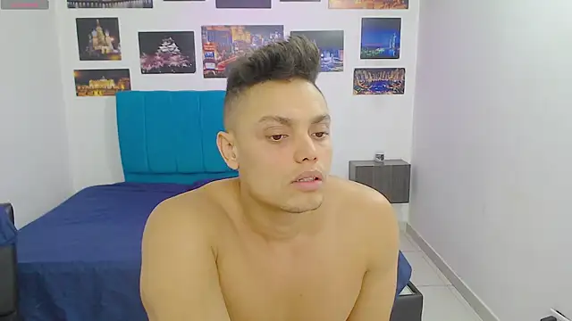 Snapshot of Booy_Hott chatting on January 23, 6:56 pm Booy Hott online show from January 23, 6:56 pm