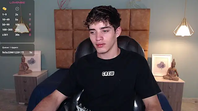 AlejooTwink online show from December 18, 12:32 am