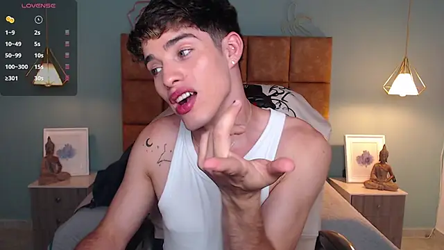 AlejooTwink online show from December 30, 9:50 pm