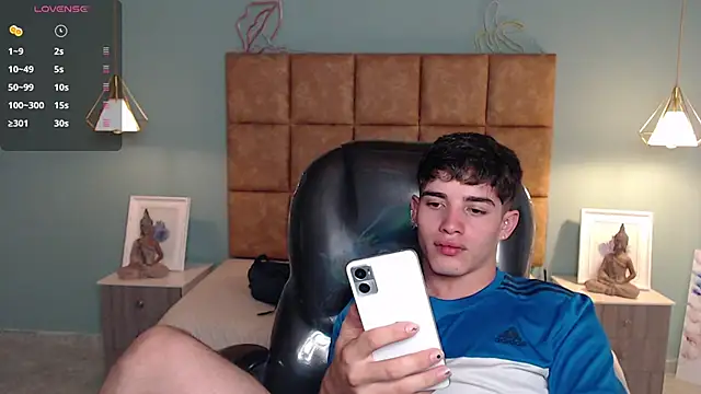 AlejooTwink online show from January 10, 8:48 pm