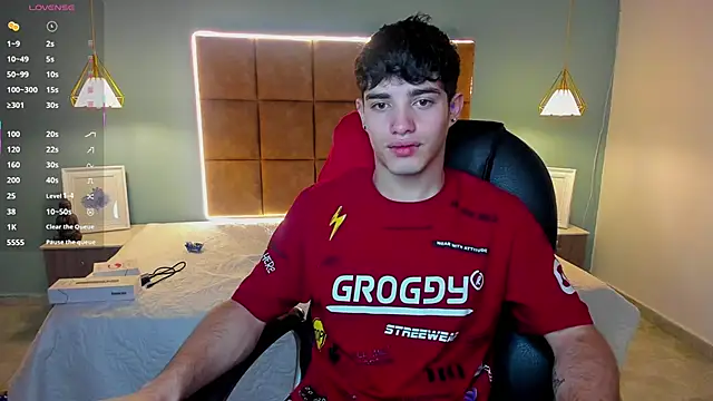 Snapshot of AlejooTwink chatting on September 26, 4:38 am AlejooTwink online show from September 26, 4:38 am