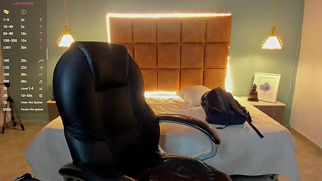 Snapshot of AlejooTwink chatting on September 29, 7:40 pm AlejooTwink online show from September 29, 7:40 pm