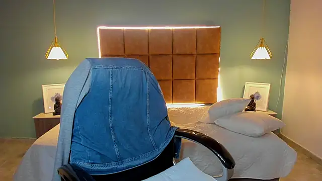 Snapshot of AlejooTwink chatting on October 8, 5:38 am AlejooTwink online show from October 8, 5:38 am