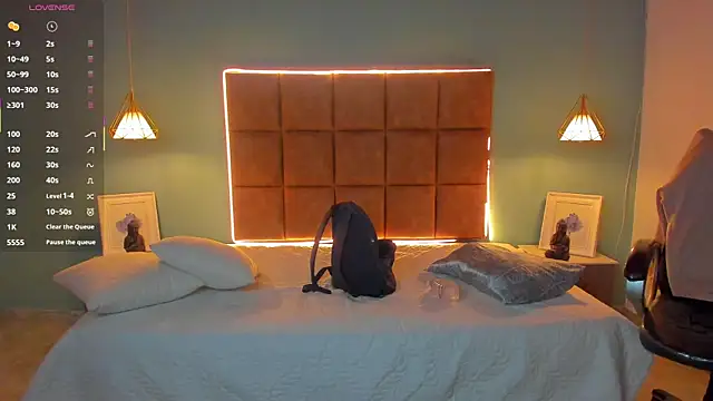 Snapshot of AlejooTwink chatting on October 13, 8:47 am AlejooTwink online show from October 13, 8:47 am