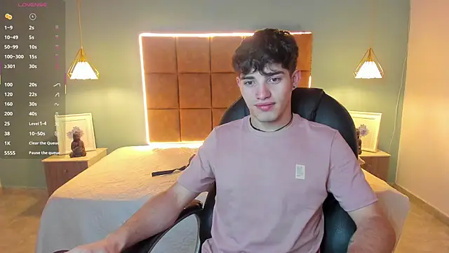 Snapshot of AlejooTwink chatting on October 24, 12:52 am AlejooTwink online show from October 24, 12:52 am