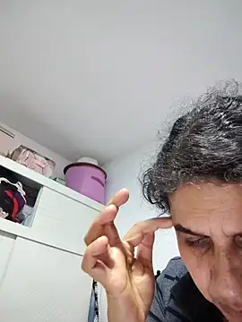 siri duque online show from February 1, 10:55 pm