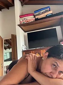 siri duque online show from May 13, 5:43 pm