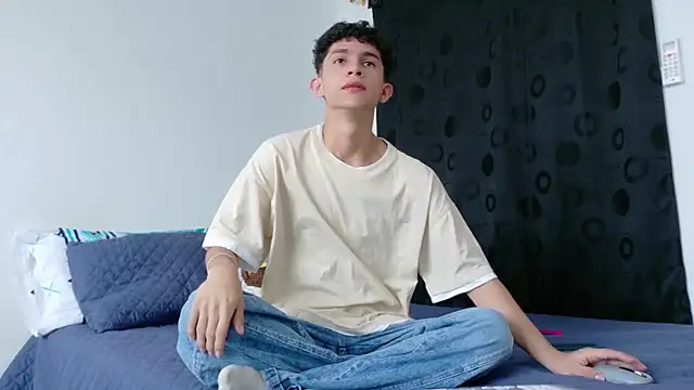 Snapshot of Noah_tyler_ chatting on October 28, 5:48 pm Noah tyler online show from October 28, 5:48 pm