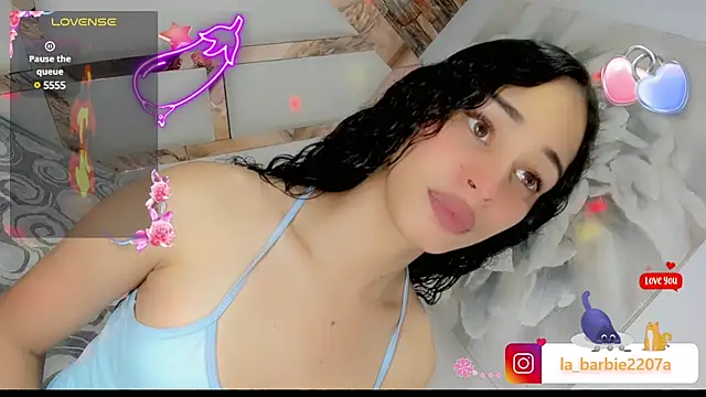 Snapshot of barbiedolls_x chatting on March 12, 3:02 am barbiedolls x online show from March 12, 3:02 am