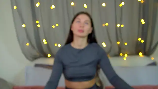 AlexandraBloom online show from November 12, 6:41 pm