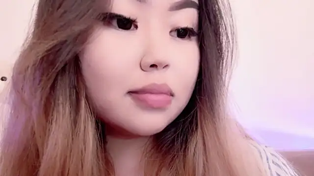 amelia sunlight online show from April 2, 8:28 pm