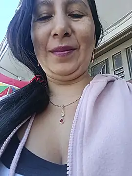 Megan jennerr online show from June 20, 2:09 pm