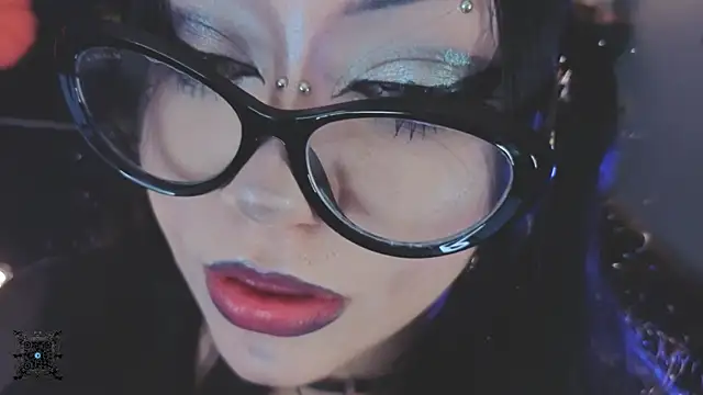 Snapshot of Pleasure_You_ chatting on May 4, 8:32 am Pleasure You online show from May 4, 8:32 am