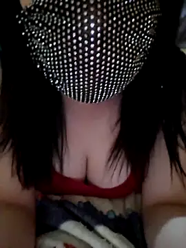 Snapshot of Laurencraft chatting on December 21, 10:39 pm Laurencraft online show from December 21, 10:39 pm