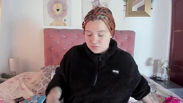 Snapshot of CelessteRedds chatting on September 18, 12:40 pm CelessteRedds online show from September 18, 12:40 pm