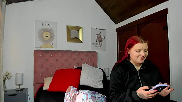 CelessteRedds online show from May 14, 12:01 pm