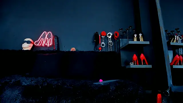 Snapshot of DelaneyStone chatting on September 19, 3:56 pm DelaneyStone online show from September 19, 3:56 pm