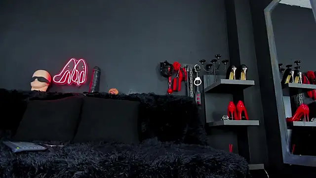 Snapshot of DelaneyStone chatting on October 7, 9:01 pm DelaneyStone online show from October 7, 9:01 pm