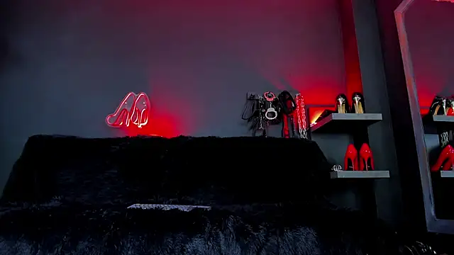 DelaneyStone online show from January 13, 8:03 pm