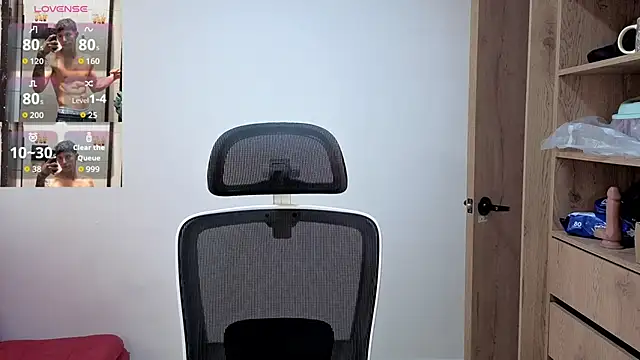 Cristopher23  online show from October 11, 1:53 pm