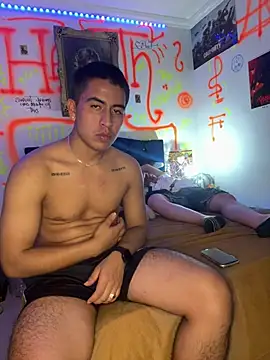 Snapshot of roguer_darkk chatting on December 16, 7:58 am roguer darkk online show from December 16, 7:58 am