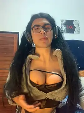 Snapshot of roguer_darkk chatting on February 26, 6:37 am roguer darkk online show from February 26, 6:37 am