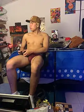 Snapshot of roguer_darkk chatting on March 11, 10:07 am roguer darkk online show from March 11, 10:07 am