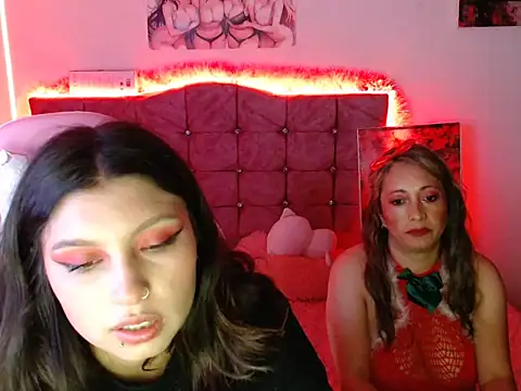 Snapshot of Melanyy_100 chatting on December 21, 1:15 am Melanyy 100 online show from December 21, 1:15 am