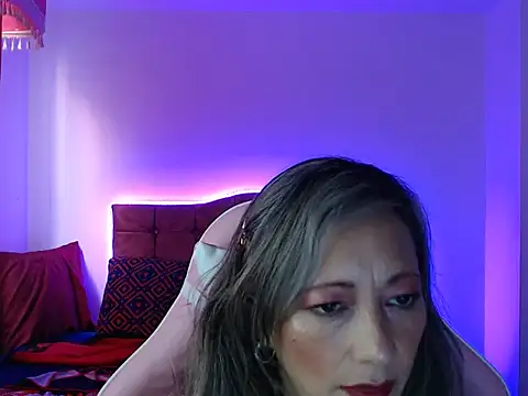 Snapshot of Melanyy_100 chatting on January 9, 8:55 pm Melanyy 100 online show from January 9, 8:55 pm