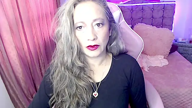 Snapshot of Melanyy_100 chatting on September 16, 7:48 pm Melanyy 100 online show from September 16, 7:48 pm