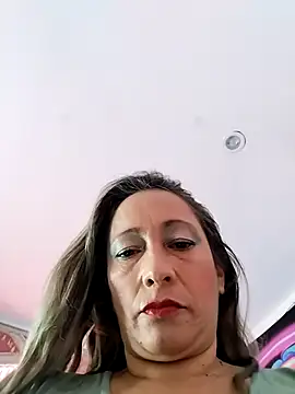 Snapshot of Melanyy_100 chatting on March 17, 6:22 pm Melanyy 100 online show from March 17, 6:22 pm