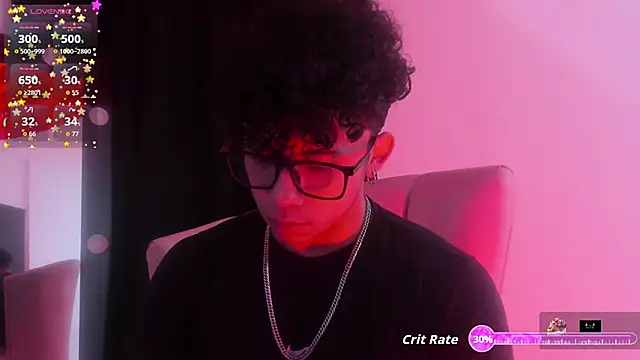 Snapshot of AkazaBoy_ chatting on October 21, 5:30 am AkazaBoy  online show from October 21, 5:30 am