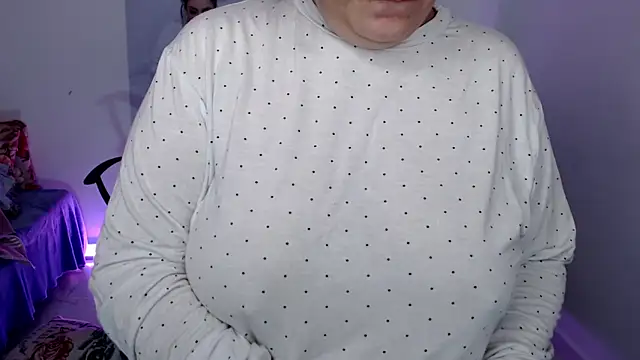 Snapshot of Serenay_ chatting on December 2, 1:47 am Serenay online show from December 2, 1:47 am