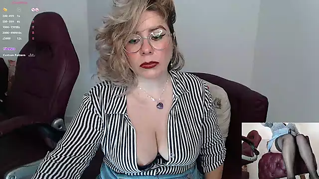 Snapshot of Serenay_ chatting on January 15, 1:34 am Serenay online show from January 15, 1:34 am