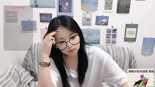 Snapshot of LiLiYbaby chatting on October 1, 6:41 am LiLiYbaby online show from October 1, 6:41 am