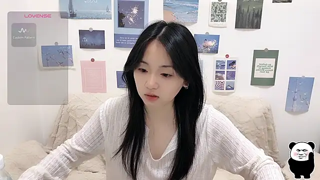 Snapshot of LiLiYbaby chatting on October 30, 6:37 am LiLiYbaby online show from October 30, 6:37 am