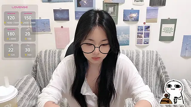 LiLiYbaby online show from May 13, 6:33 am