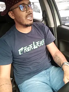 Snapshot of johnwalkerRjts chatting on October 18, 1:34 pm johnwalkerRjts online show from October 18, 1:34 pm