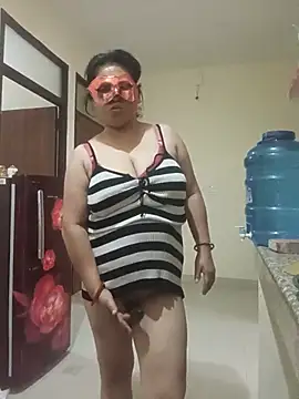 Snapshot of Punjabi_beauty123 chatting on May 23, 2:50 am Punjabi beauty123 online show from May 23, 2:50 am