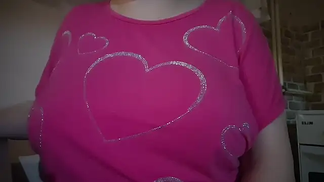 AalinnaK online show from December 14, 2:33 pm