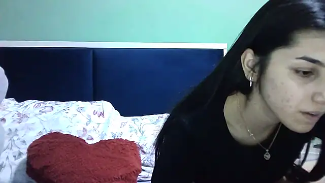 Snapshot of Ahotkittyxxx chatting on December 15, 3:53 pm Ahotkittyxxx online show from December 15, 3:53 pm