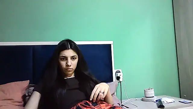 Snapshot of Ahotkittyxxx chatting on January 4, 4:43 pm Ahotkittyxxx online show from January 4, 4:43 pm