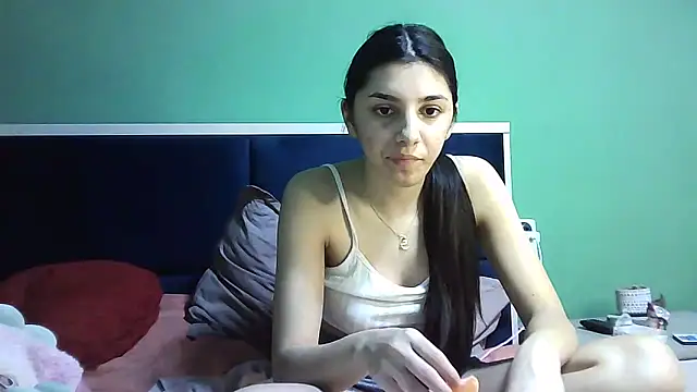 Snapshot of Ahotkittyxxx chatting on January 6, 5:16 pm Ahotkittyxxx online show from January 6, 5:16 pm