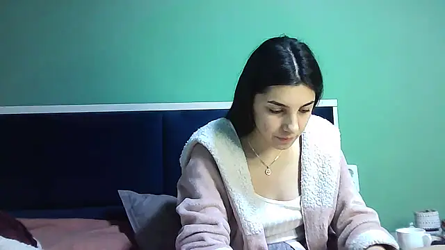 Snapshot of Ahotkittyxxx chatting on January 7, 5:22 am Ahotkittyxxx online show from January 7, 5:22 am