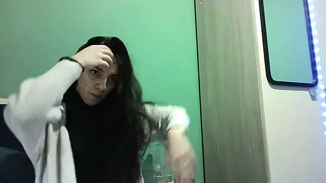 Snapshot of Ahotkittyxxx chatting on January 11, 10:40 am Ahotkittyxxx online show from January 11, 10:40 am